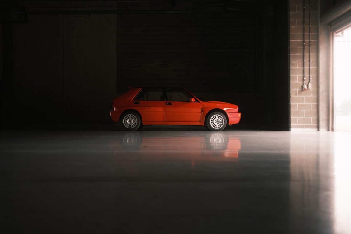 lorenzo-hamers-YJ_h9wH2Ixk-unsplash