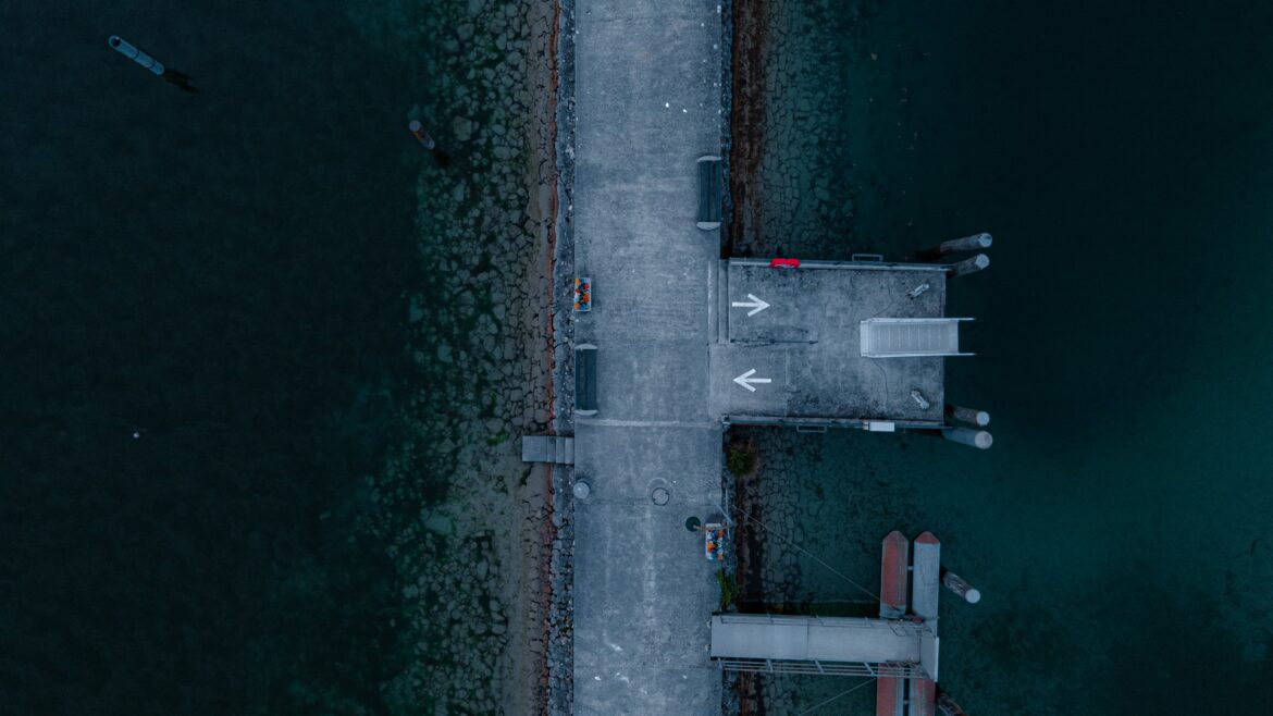 luca-herren-PpZesnuDwkw-unsplash