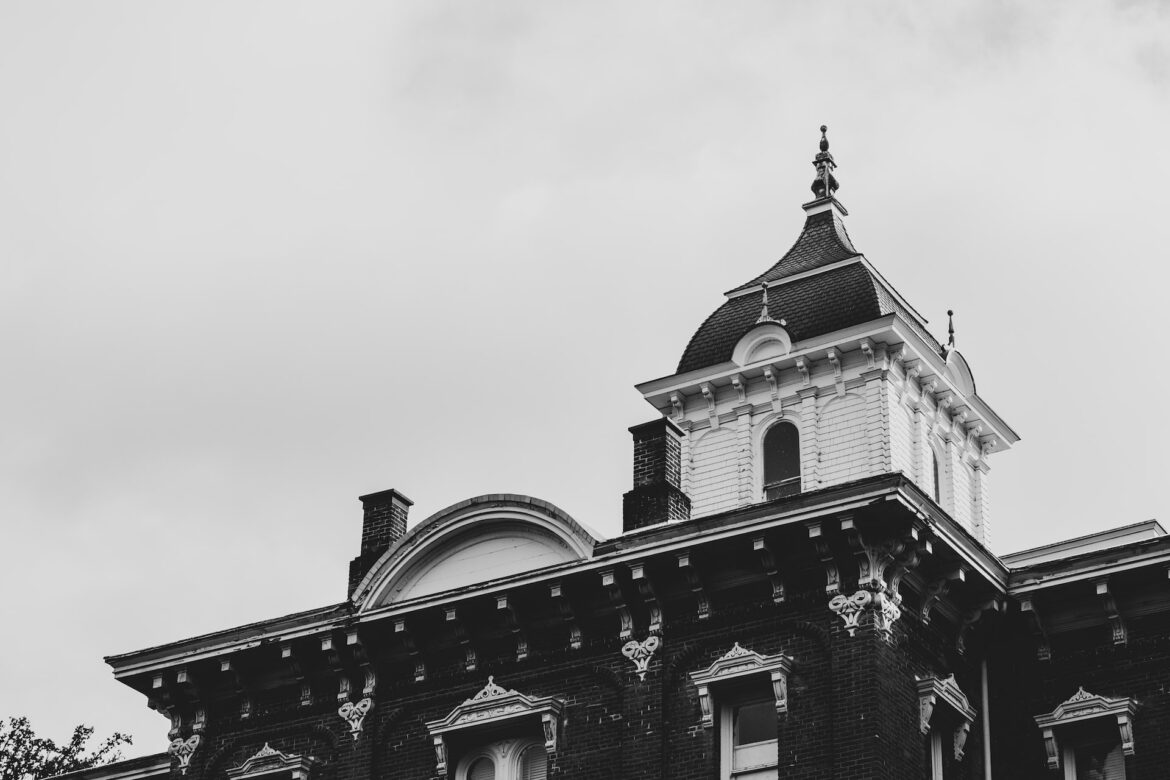 sean-benesh-AoPBw_rBpM4-unsplash